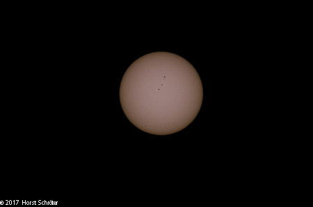 1/500 Sek. bei f / 18 ISO 3200 700 mm