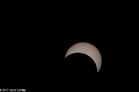 1/2500 Sek. bei f / 9,0 ISO 3200 700 mm