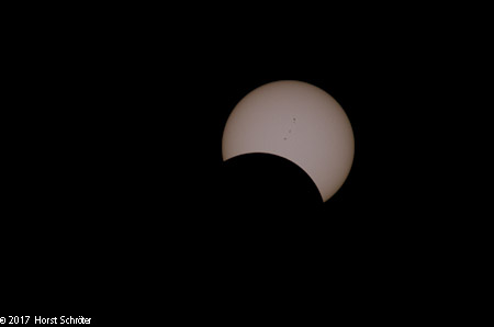 1/5000 Sek. bei f / 9,0 ISO 3200 700 mm